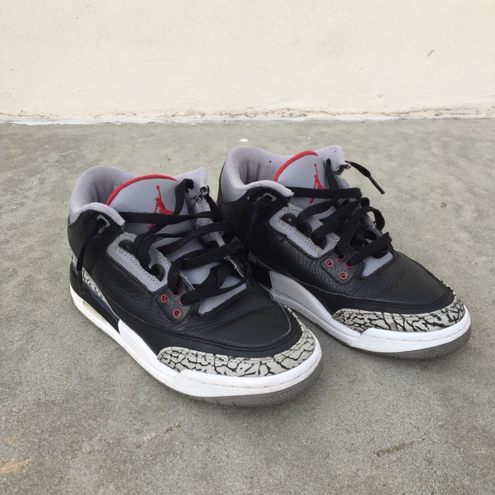 Air Jordan 3 Retro “Cement” 2011